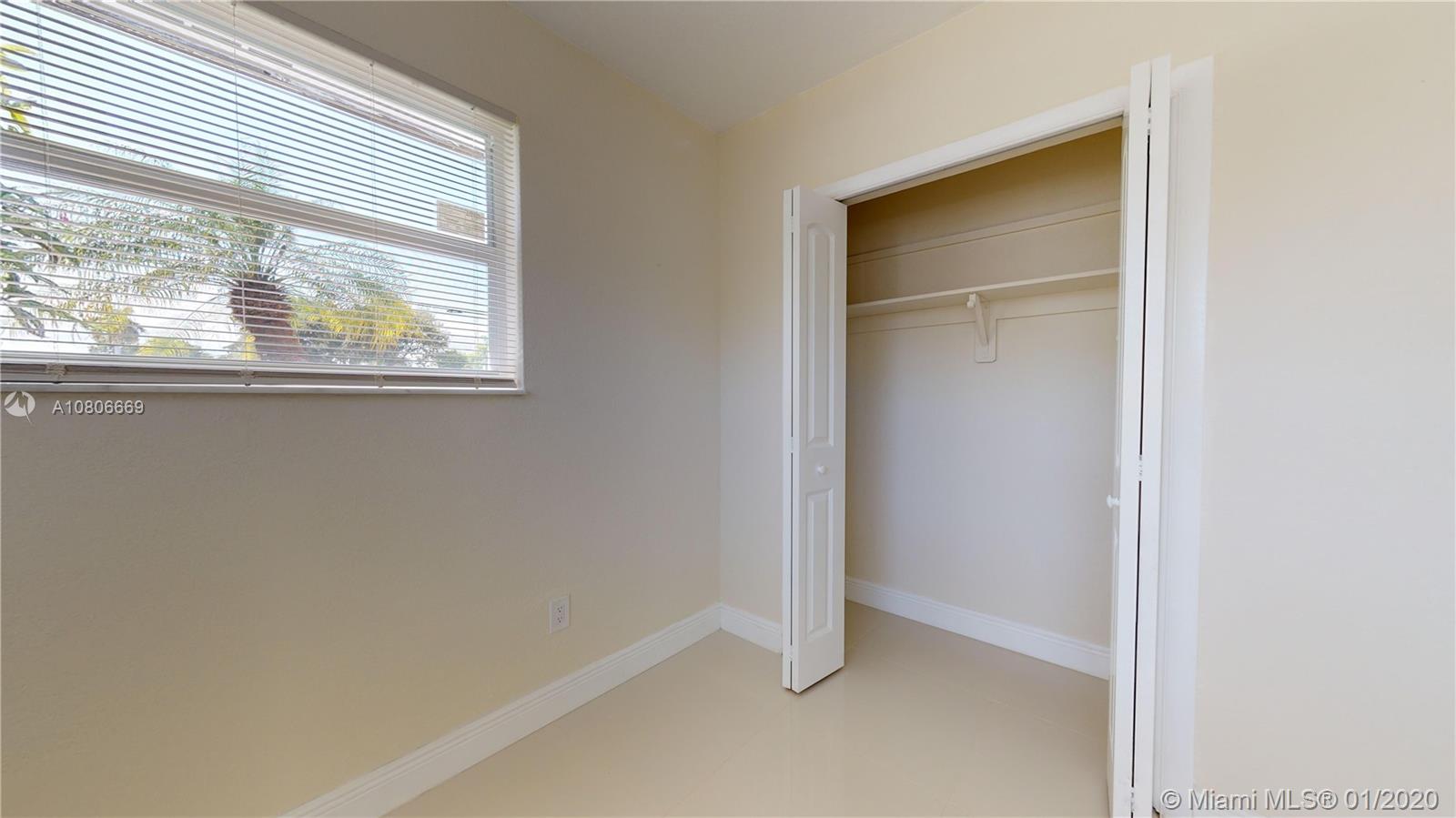 THE BANYAN DRIVE ESTATES - Residential