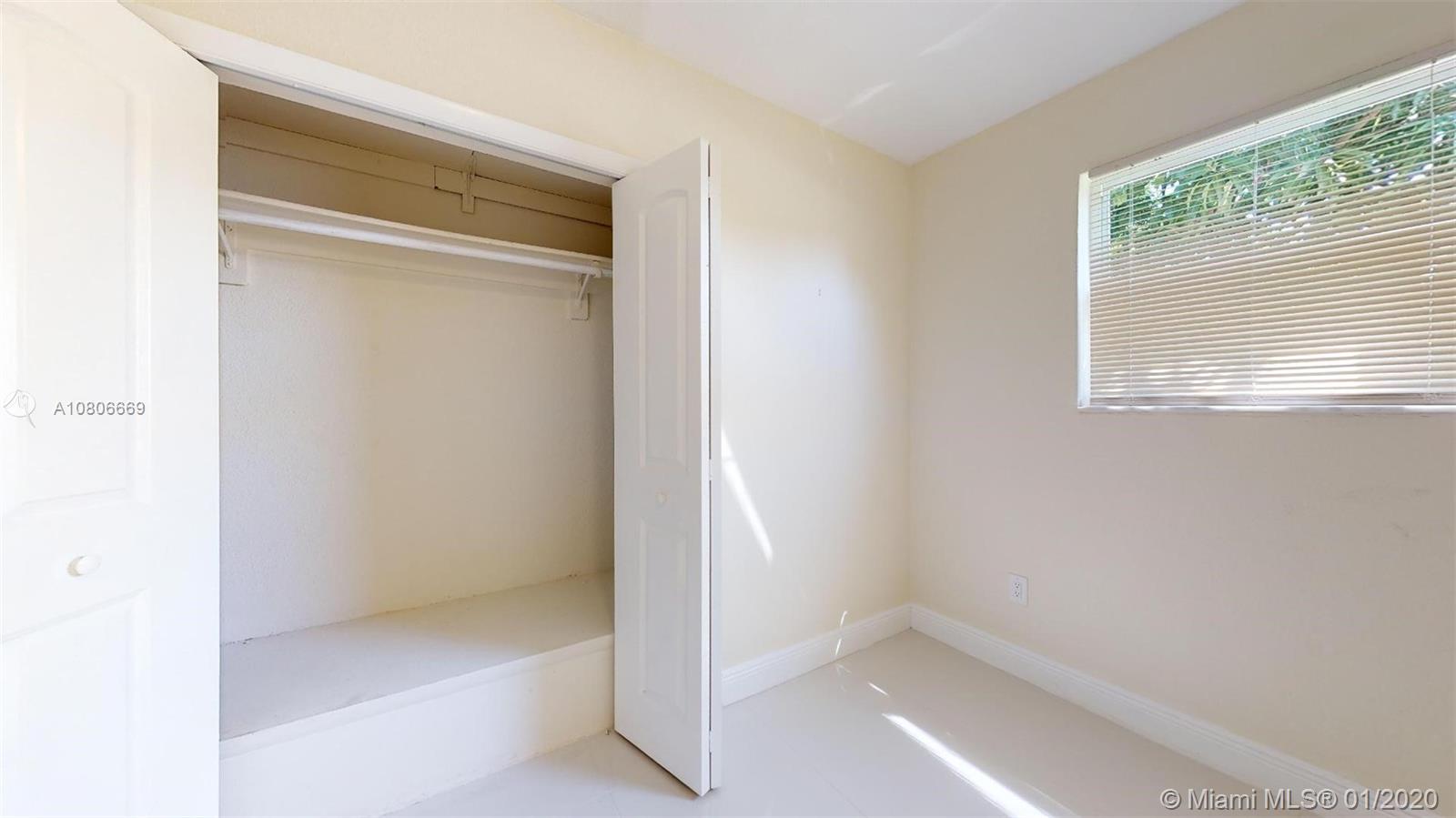 THE BANYAN DRIVE ESTATES - Residential