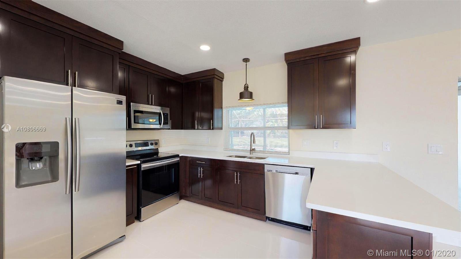 THE BANYAN DRIVE ESTATES - Residential