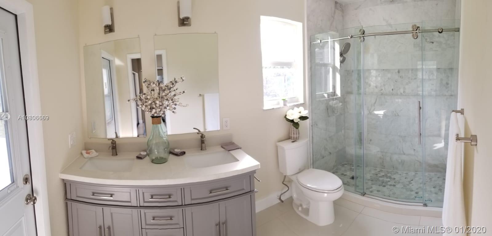 THE BANYAN DRIVE ESTATES - Residential