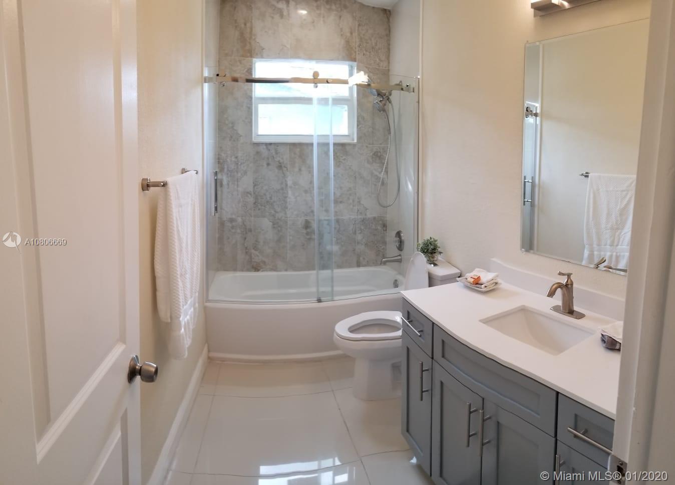 THE BANYAN DRIVE ESTATES - Residential