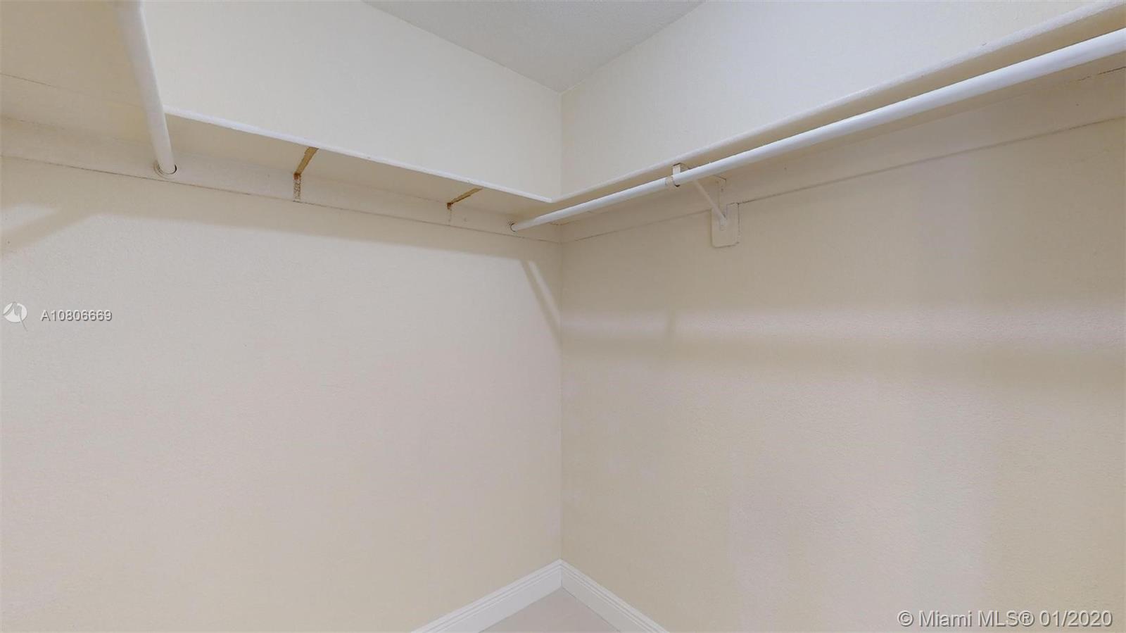 THE BANYAN DRIVE ESTATES - Residential