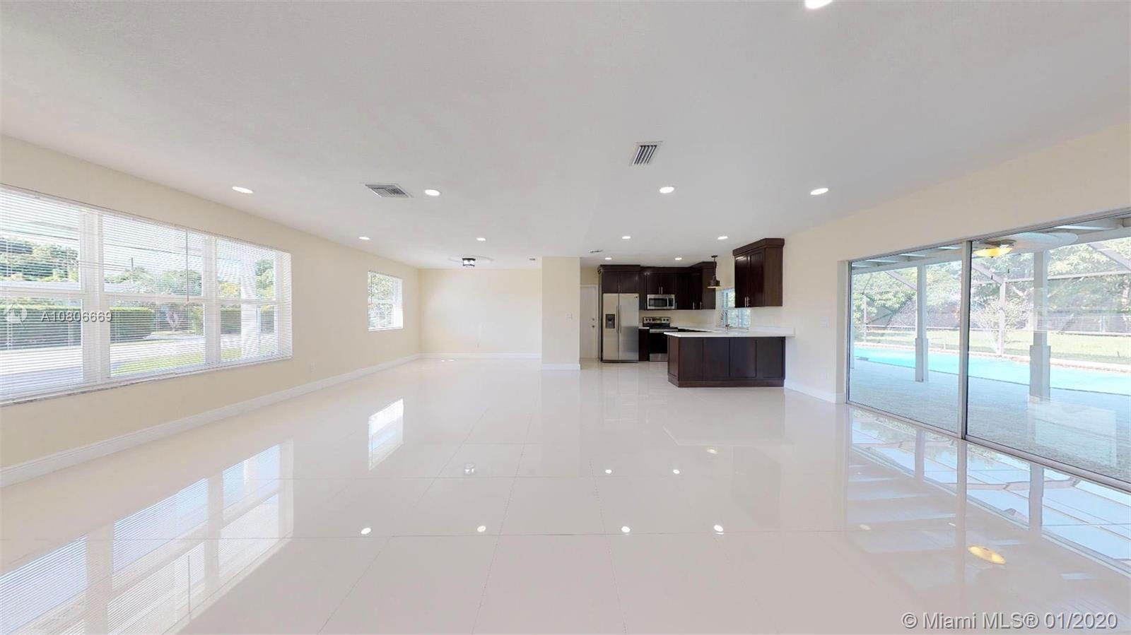 THE BANYAN DRIVE ESTATES - Residential