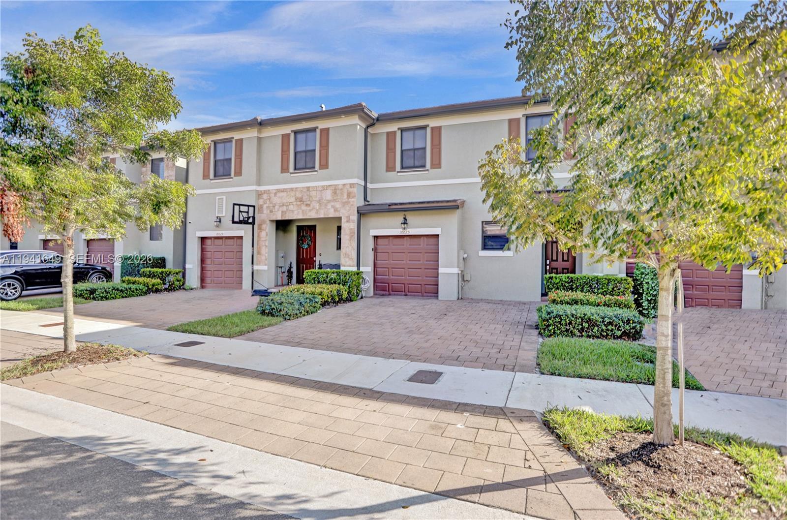 AQUABELLA SECTION ONE - Residential