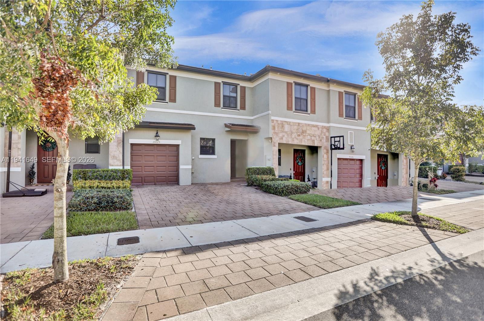 AQUABELLA SECTION ONE - Residential