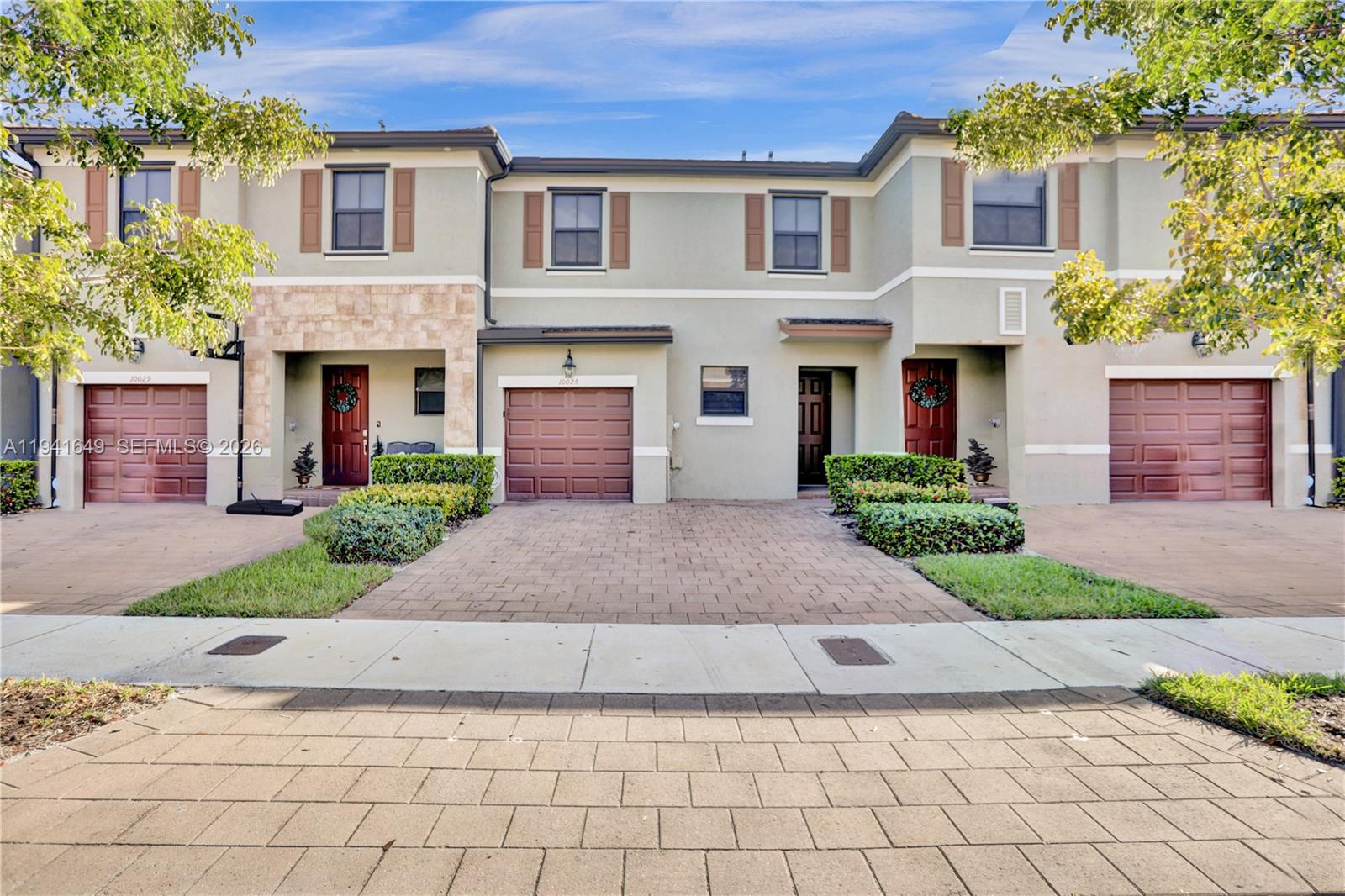 AQUABELLA SECTION ONE - Residential