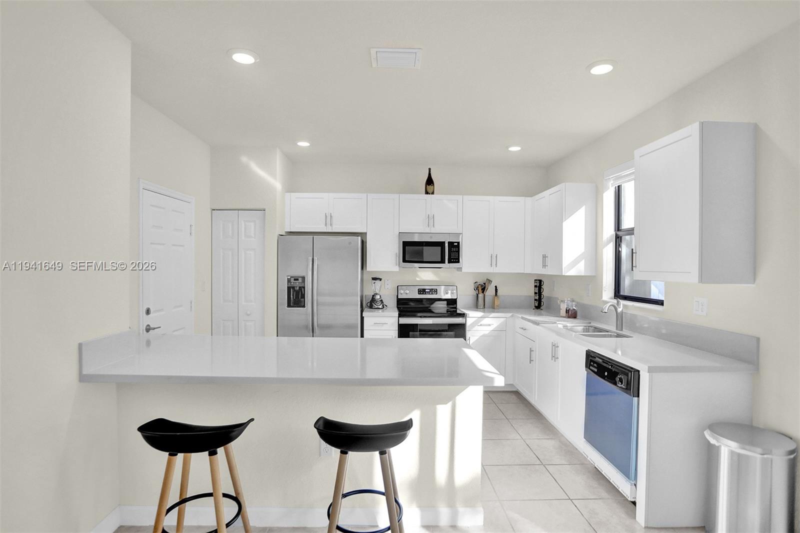 AQUABELLA SECTION ONE - Residential