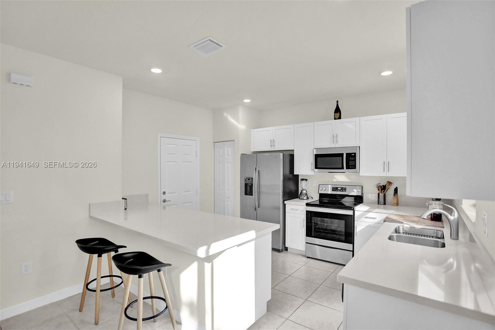 AQUABELLA SECTION ONE - Residential