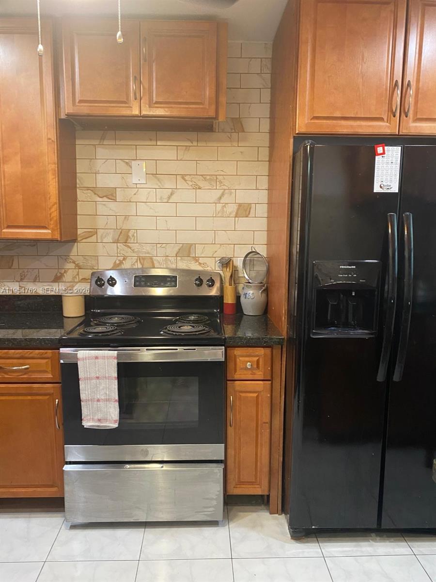 NEW LAND GARDENS CONDO - Residential