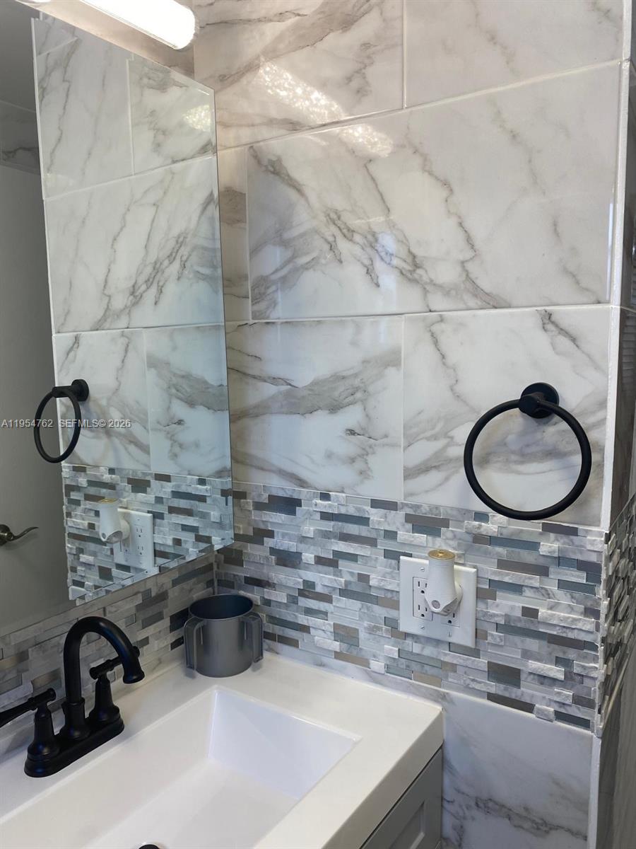 NEW LAND GARDENS CONDO - Residential