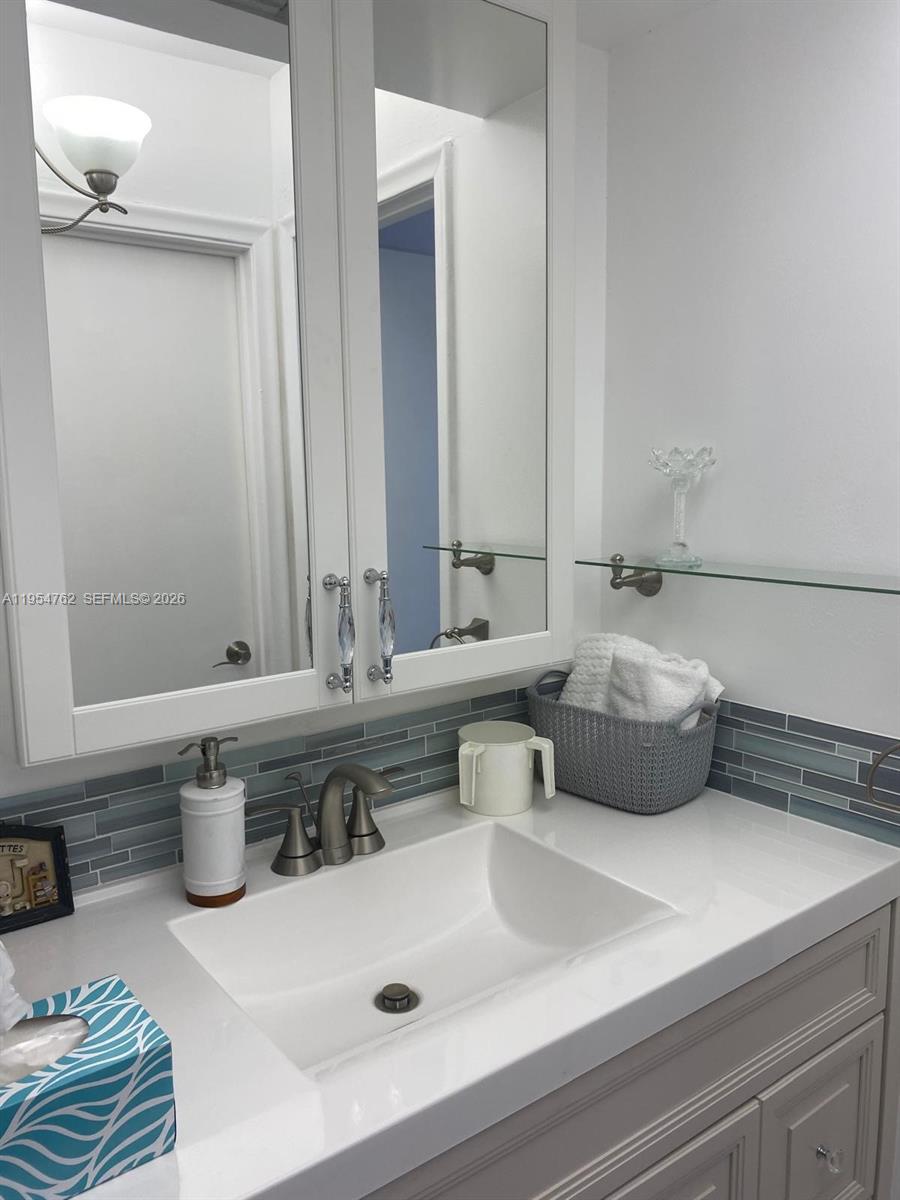 NEW LAND GARDENS CONDO - Residential