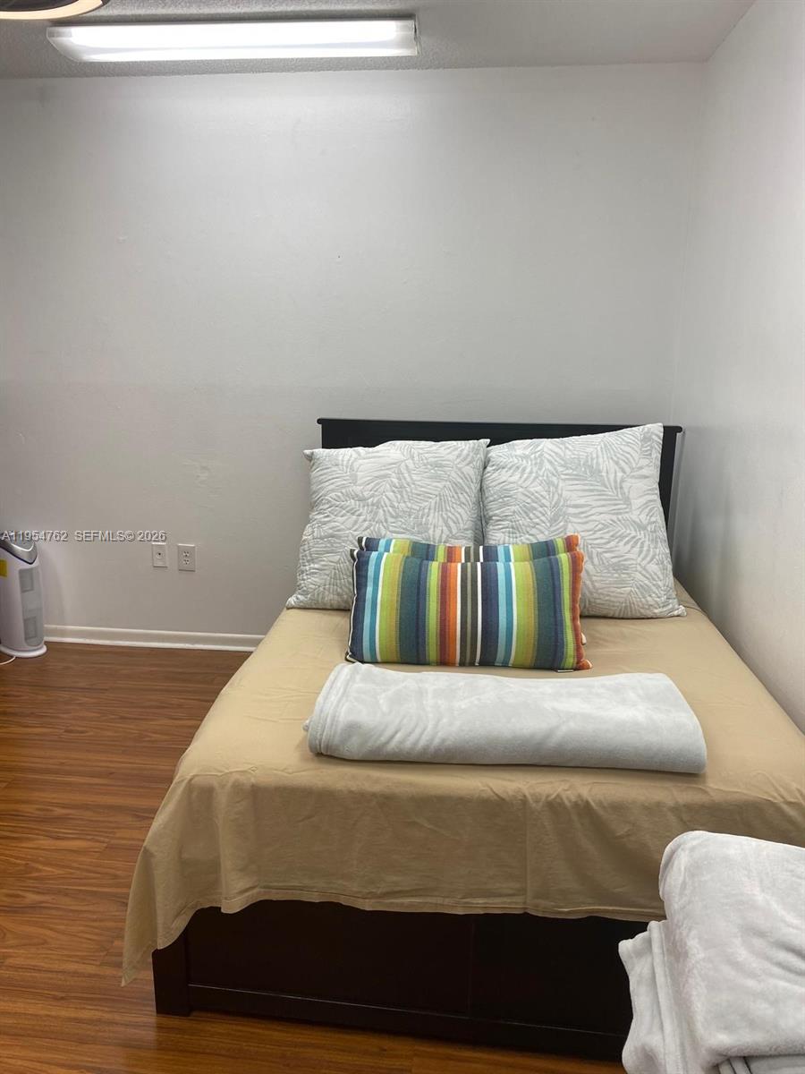 NEW LAND GARDENS CONDO - Residential