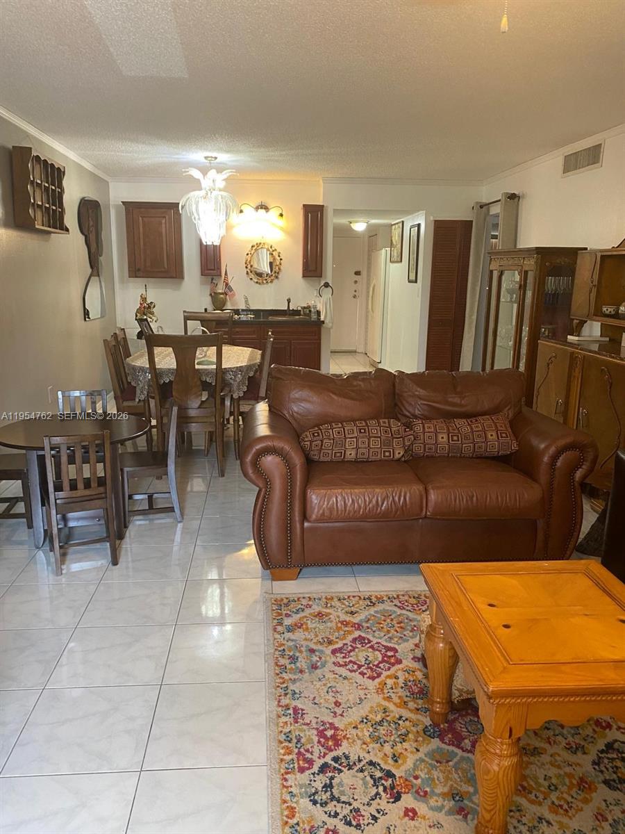 NEW LAND GARDENS CONDO - Residential