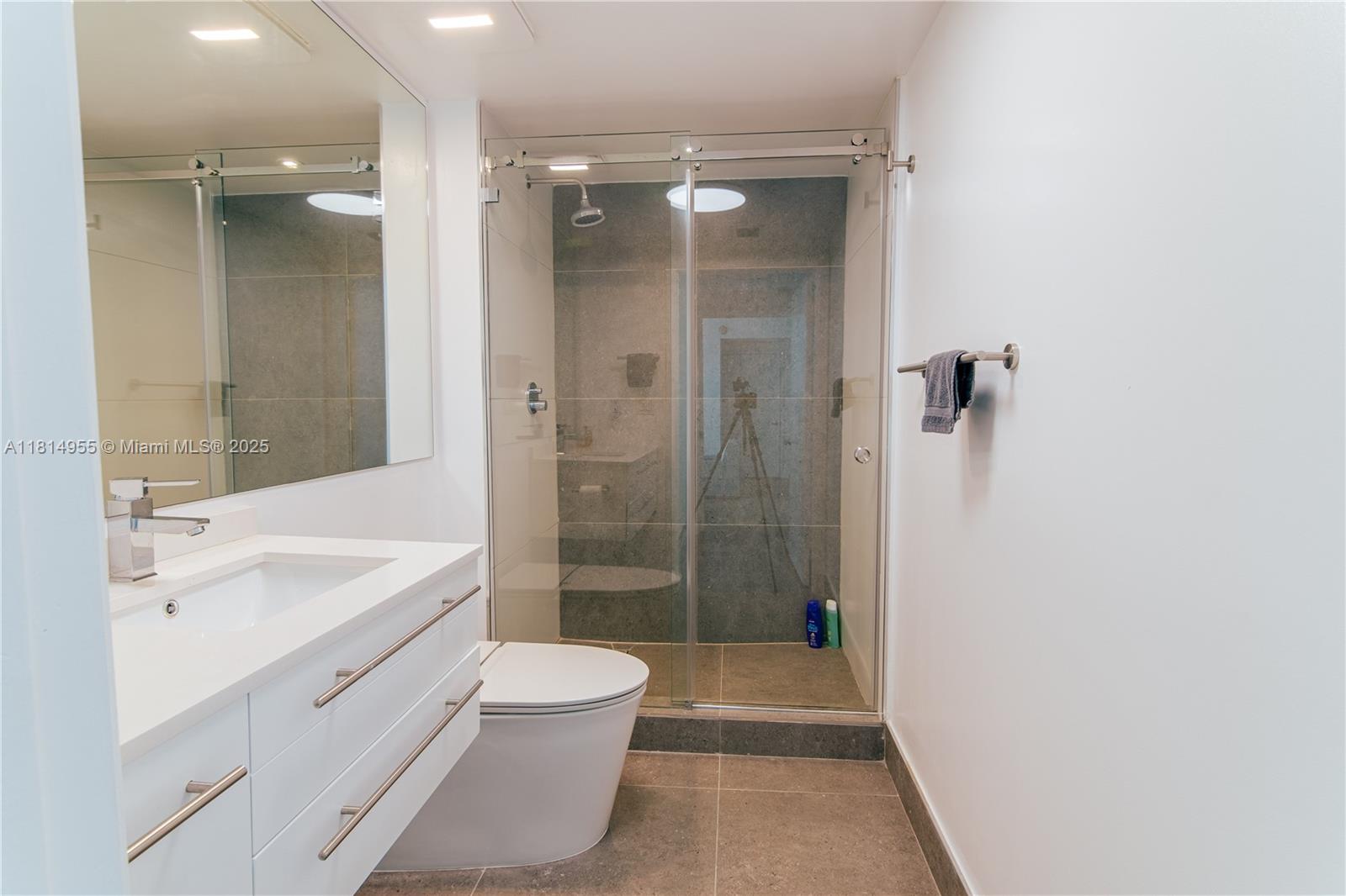 ONE MIAMI EAST CONDO - Residential Lease