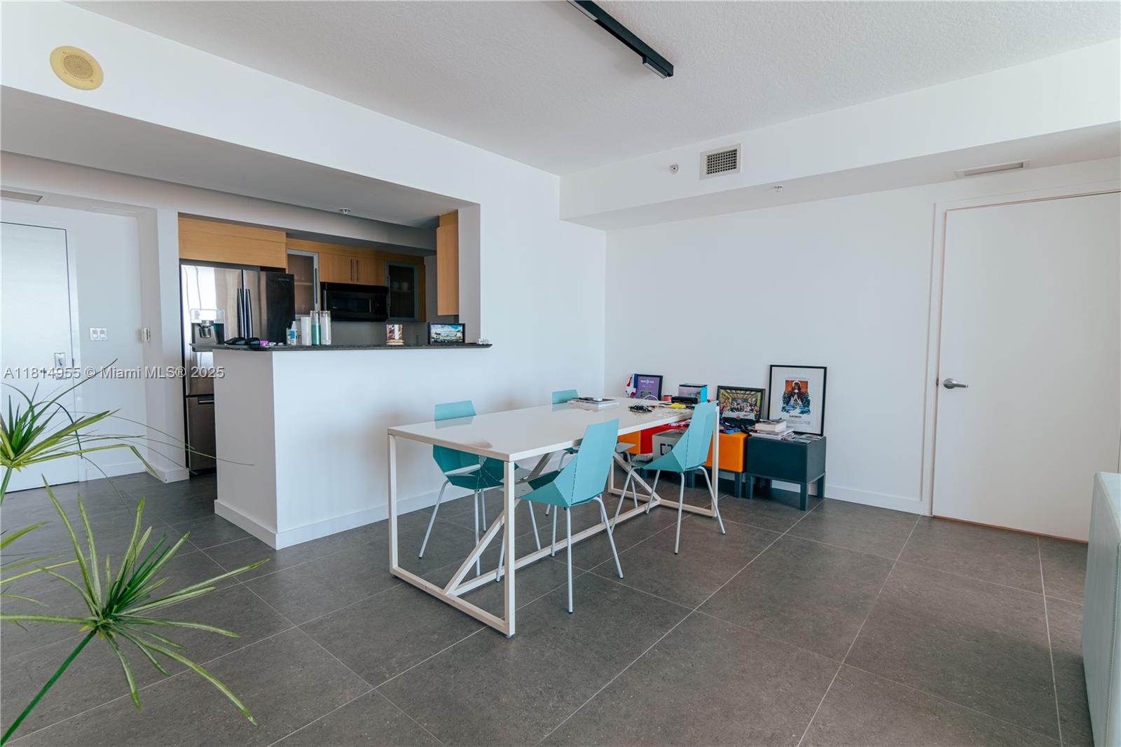 ONE MIAMI EAST CONDO - Residential Lease