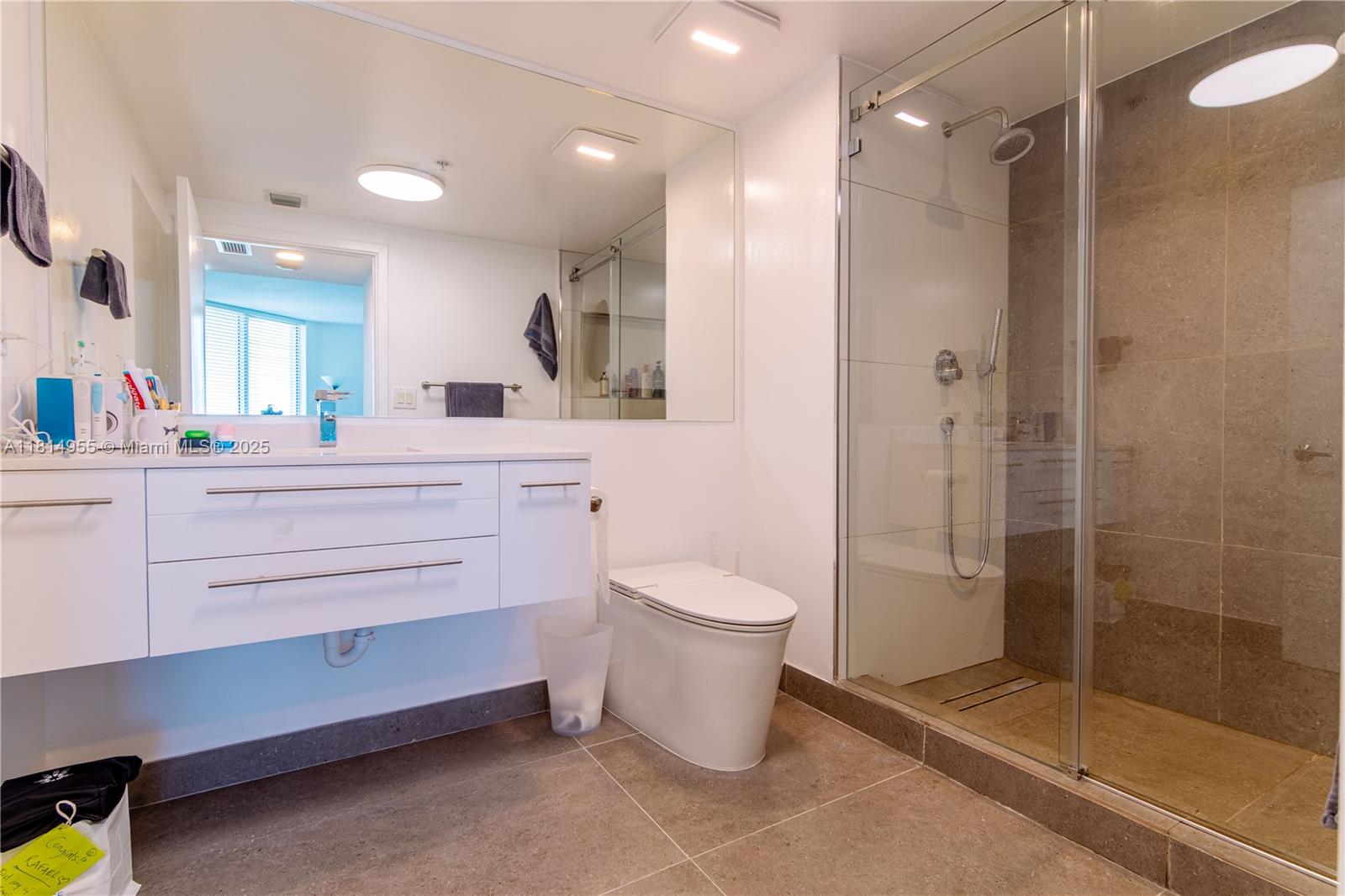 ONE MIAMI EAST CONDO - Residential Lease