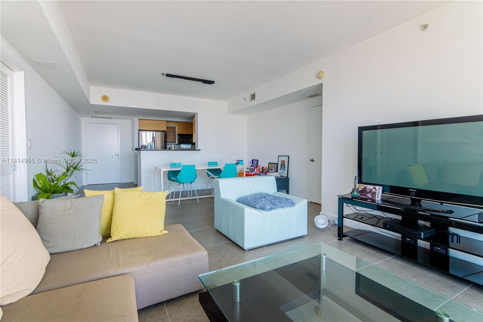 ONE MIAMI EAST CONDO - Residential Lease