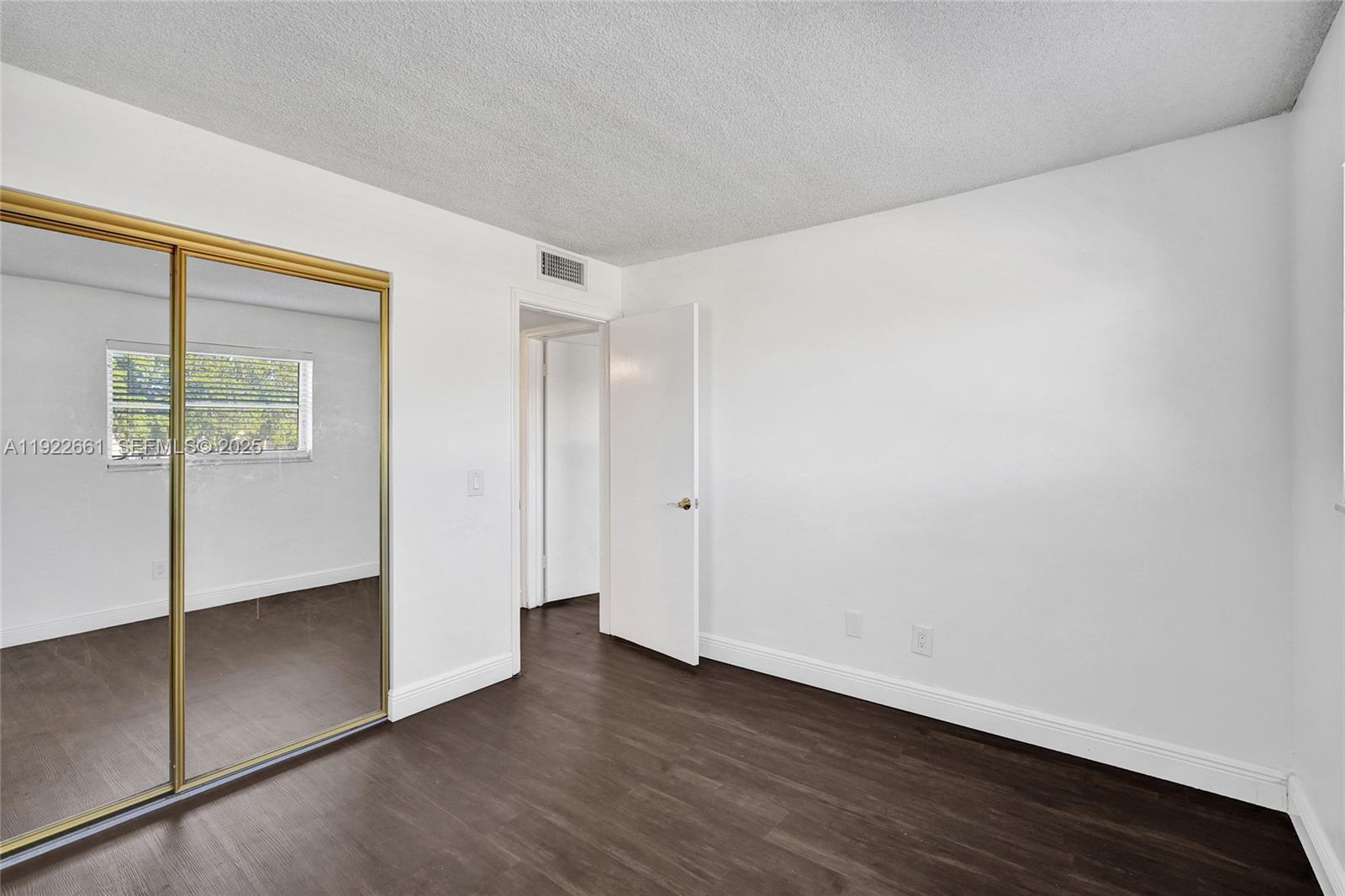 ARROWHEAD CONDO NO III - Residential