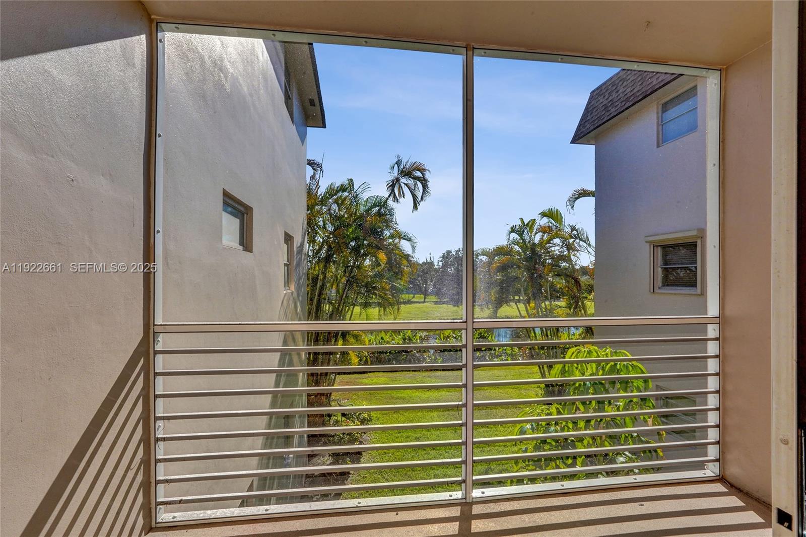 ARROWHEAD CONDO NO III - Residential