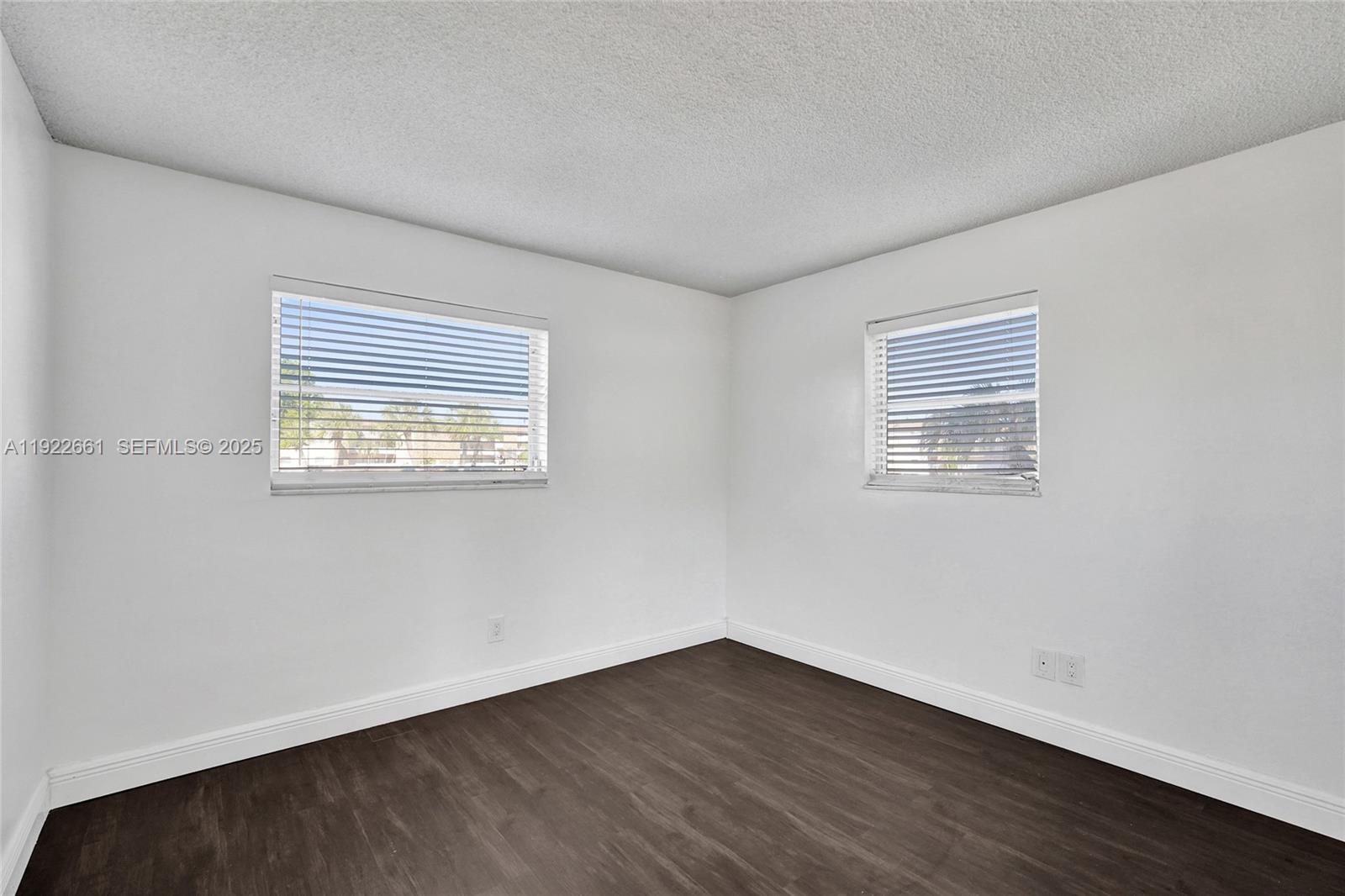 ARROWHEAD CONDO NO III - Residential