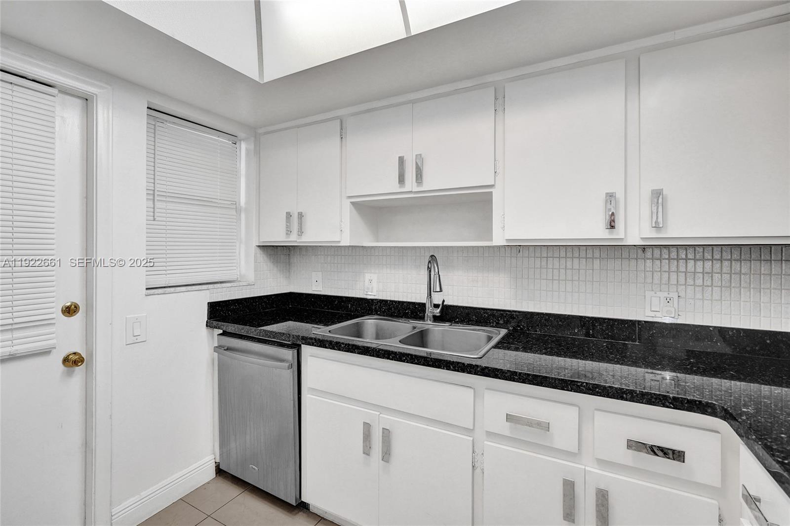 ARROWHEAD CONDO NO III - Residential