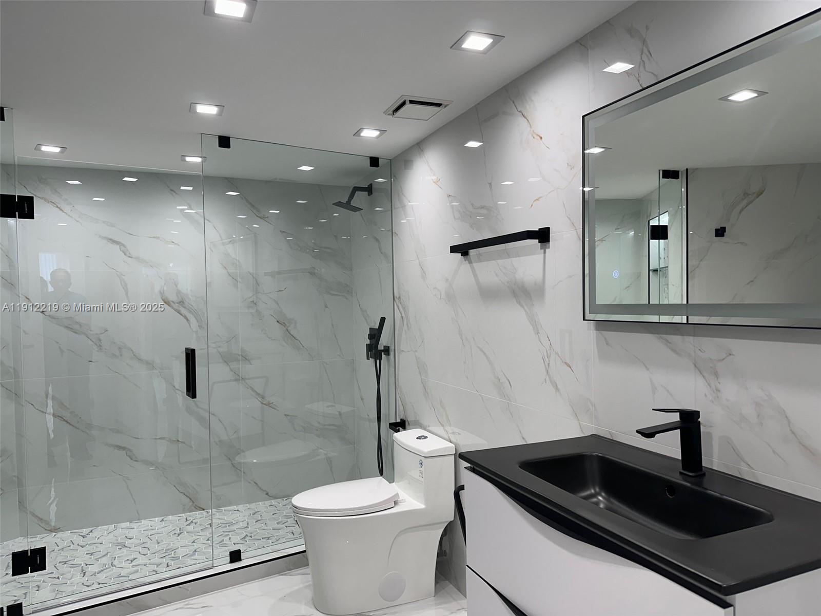 MYSTIC POINTE TOWER 400 C - Residential Lease