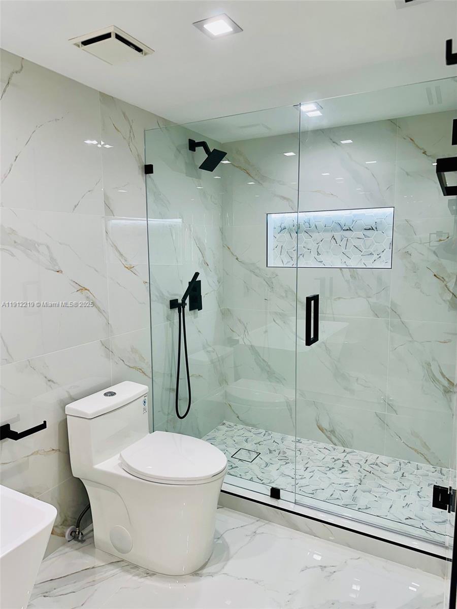 MYSTIC POINTE TOWER 400 C - Residential Lease