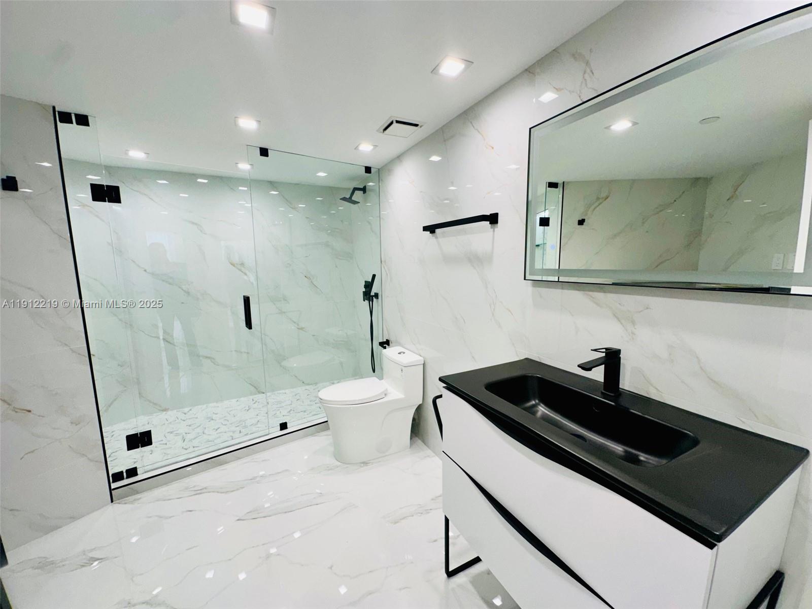 MYSTIC POINTE TOWER 400 C - Residential Lease