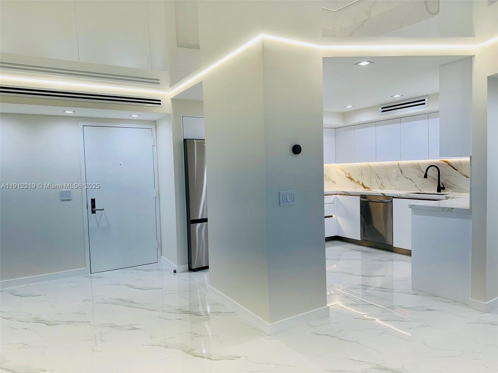 MYSTIC POINTE TOWER 400 C - Residential Lease