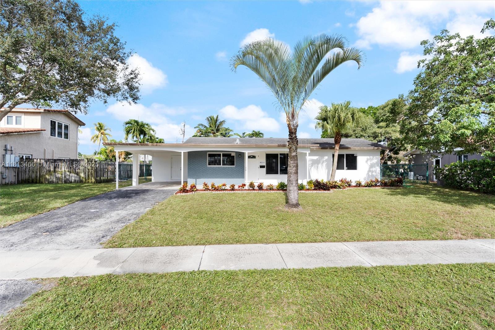 4331 Nw 9th Ct, Coconut Creek, Broward County, Florida - 3 Bedrooms  
2 Bathrooms - 