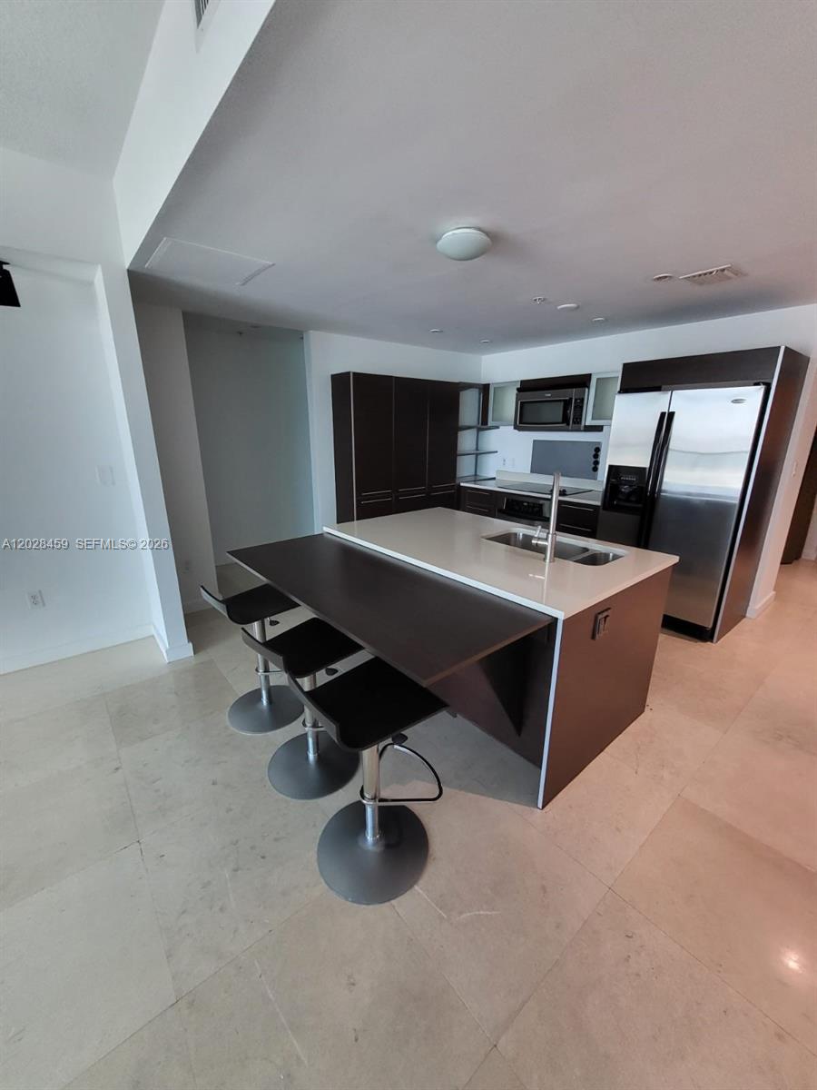 1900 N Bayshore Dr 2415
