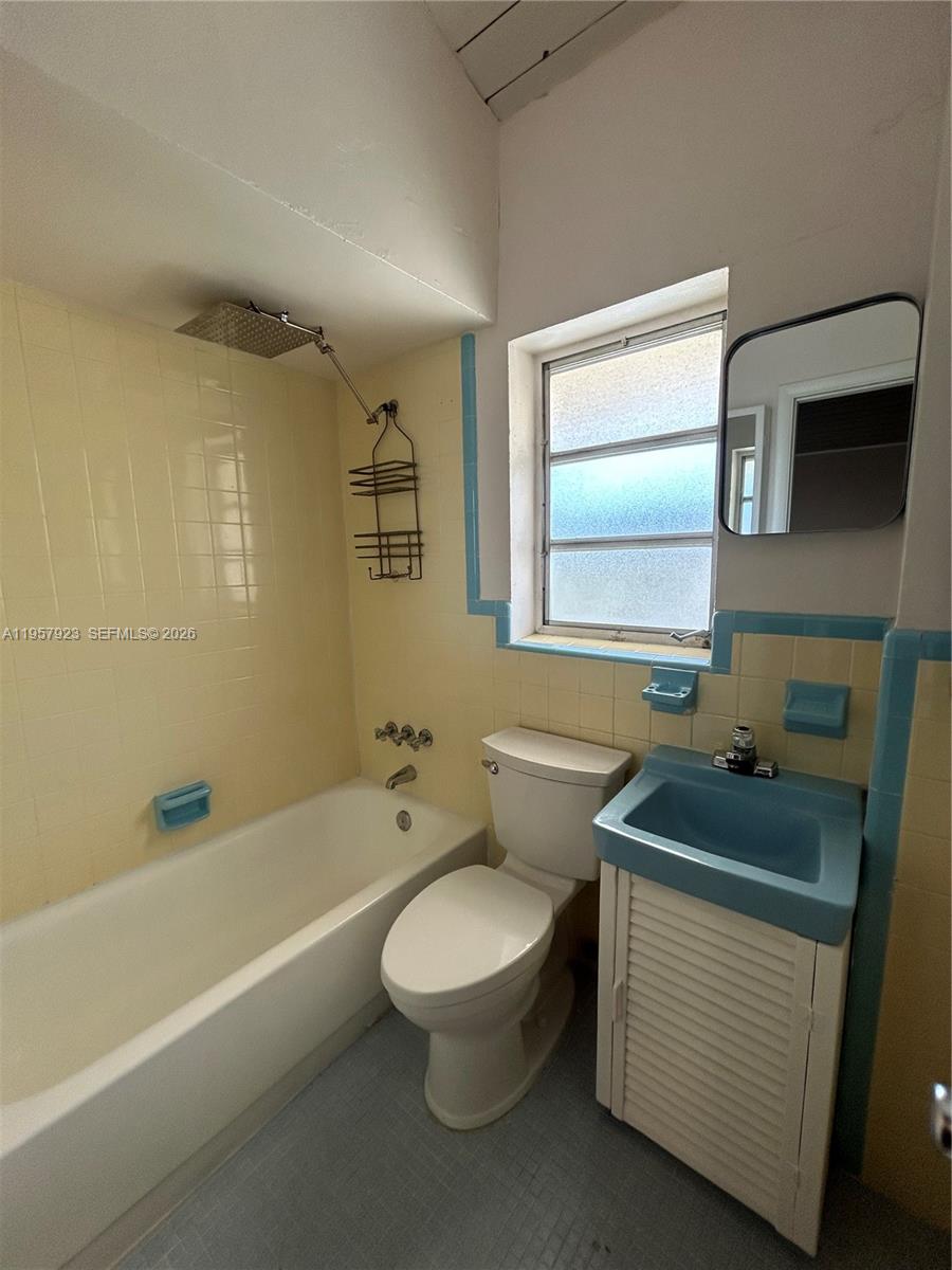 GABLES NORTH CONDO - Residential Lease