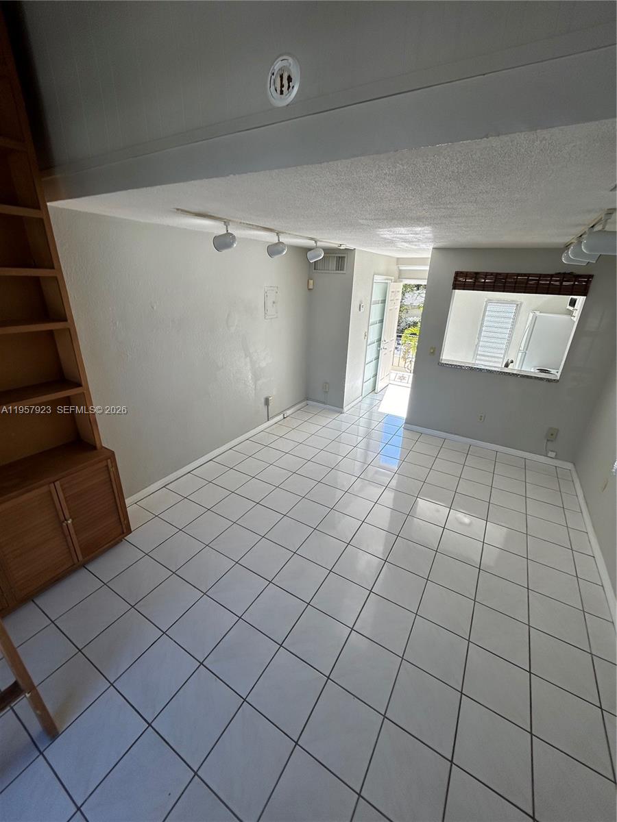 GABLES NORTH CONDO - Residential Lease