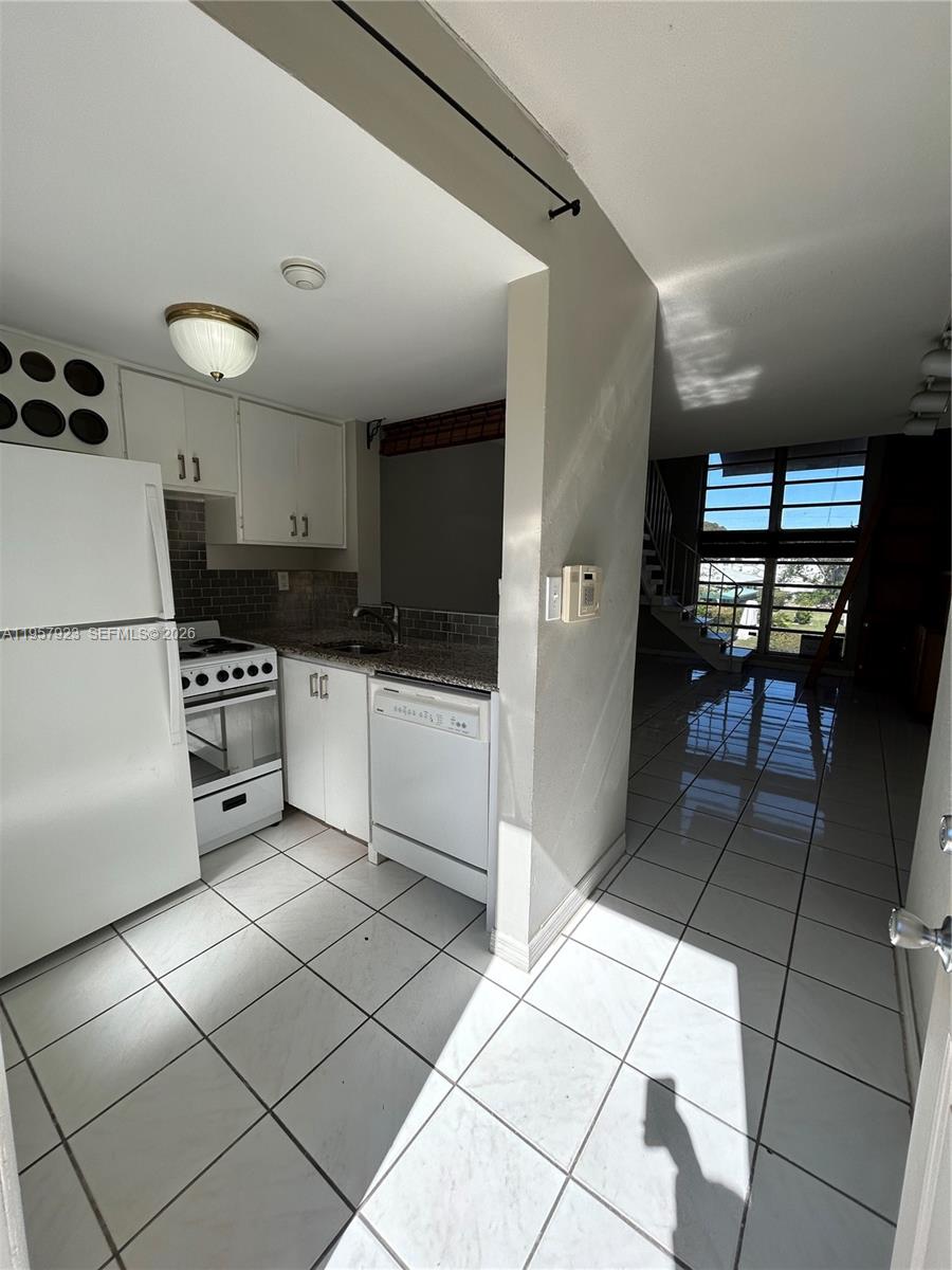 GABLES NORTH CONDO - Residential Lease