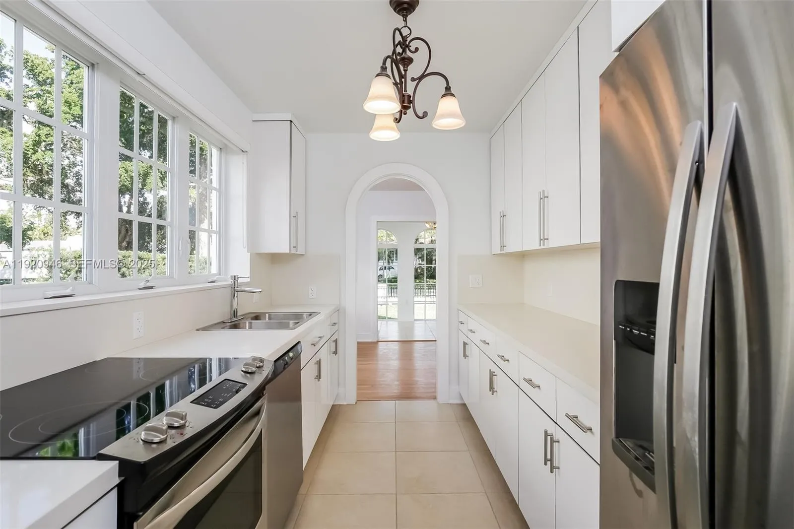 Coral Gables, Florida 33134, United States, 4 Bedrooms Bedrooms, ,4 BathroomsBathrooms,Residential,Pending,250456