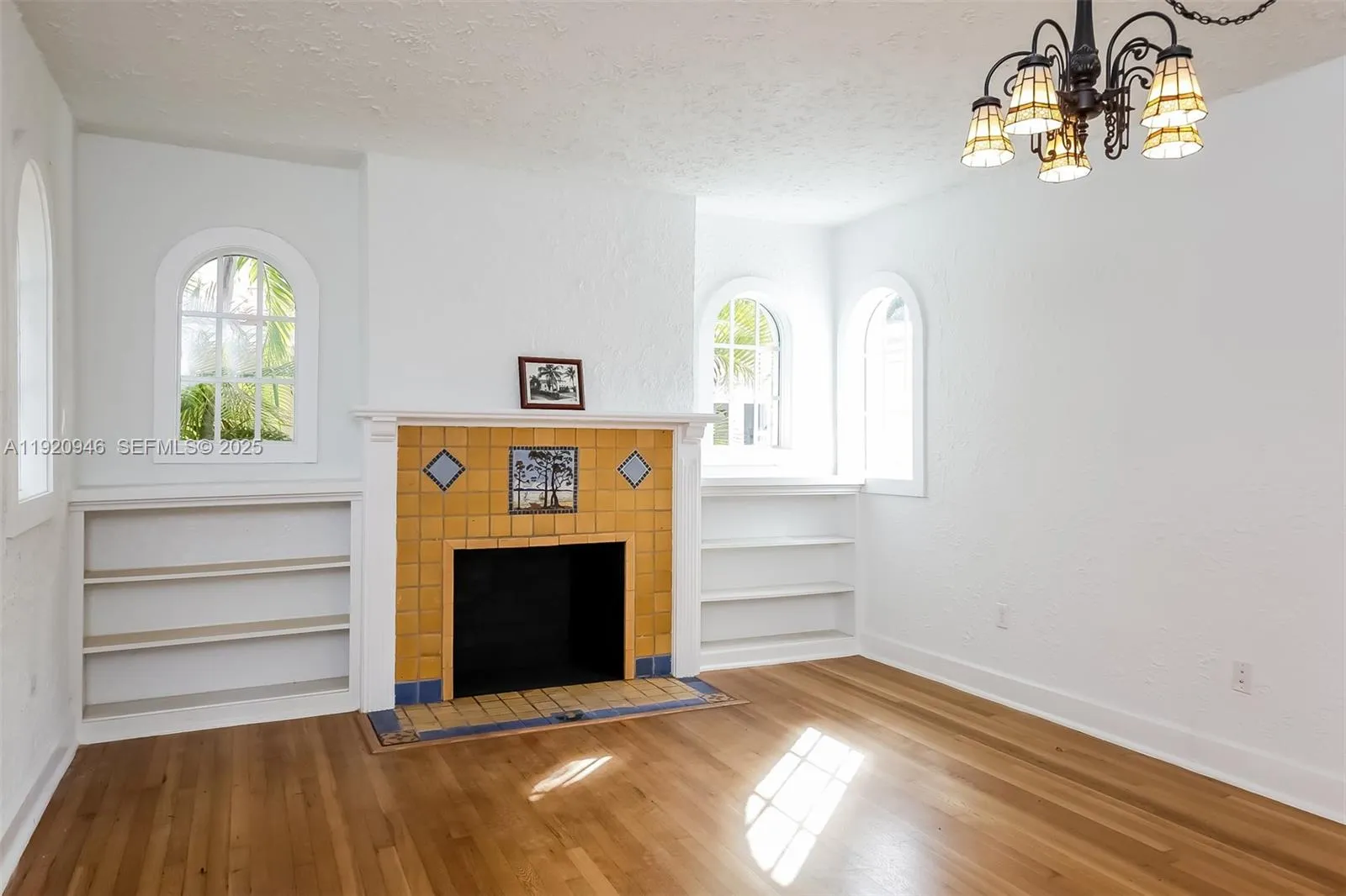 Coral Gables, Florida 33134, United States, 4 Bedrooms Bedrooms, ,4 BathroomsBathrooms,Residential,Pending,250456