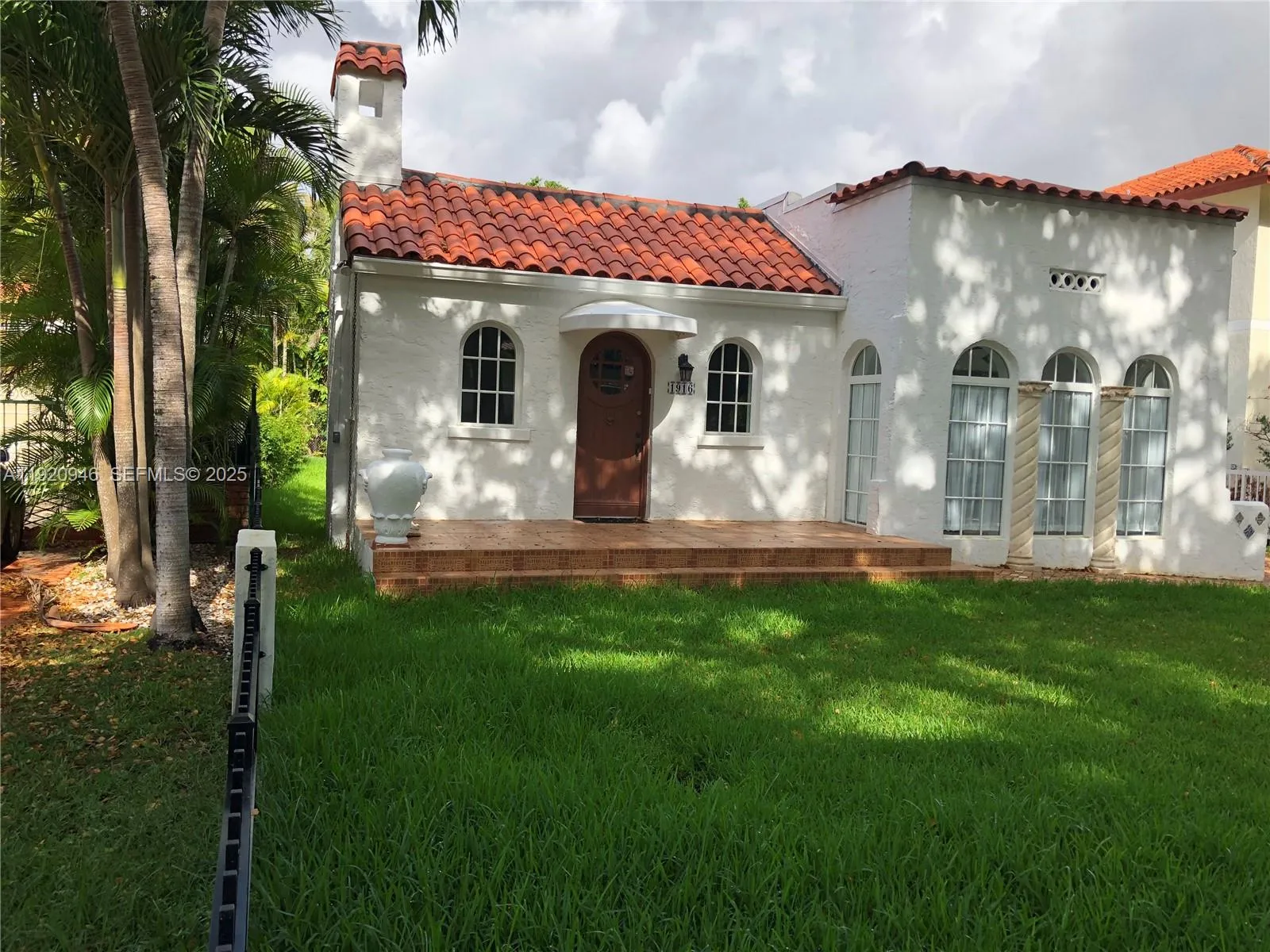 Coral Gables, Florida 33134, United States, 4 Bedrooms Bedrooms, ,4 BathroomsBathrooms,Residential,Pending,250456