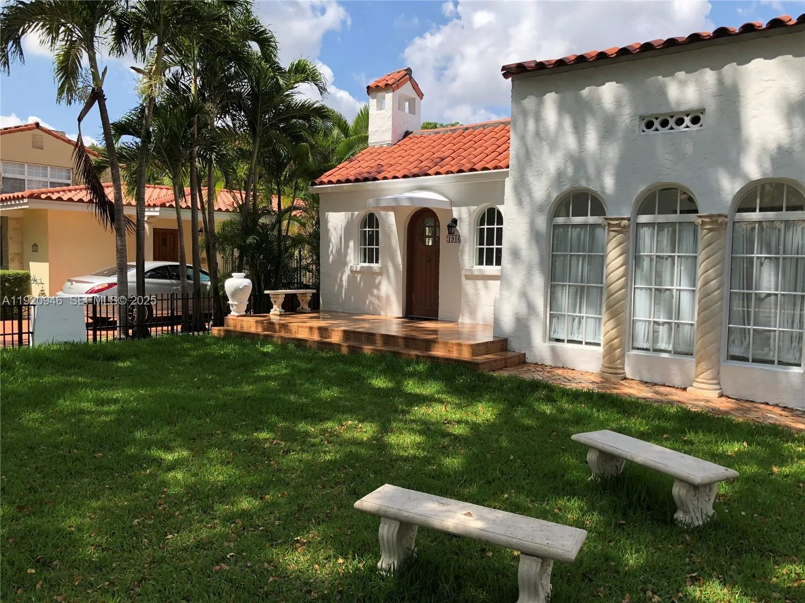 Coral Gables, Florida 33134, United States, 4 Bedrooms Bedrooms, ,4 BathroomsBathrooms,Residential,Pending,250456
