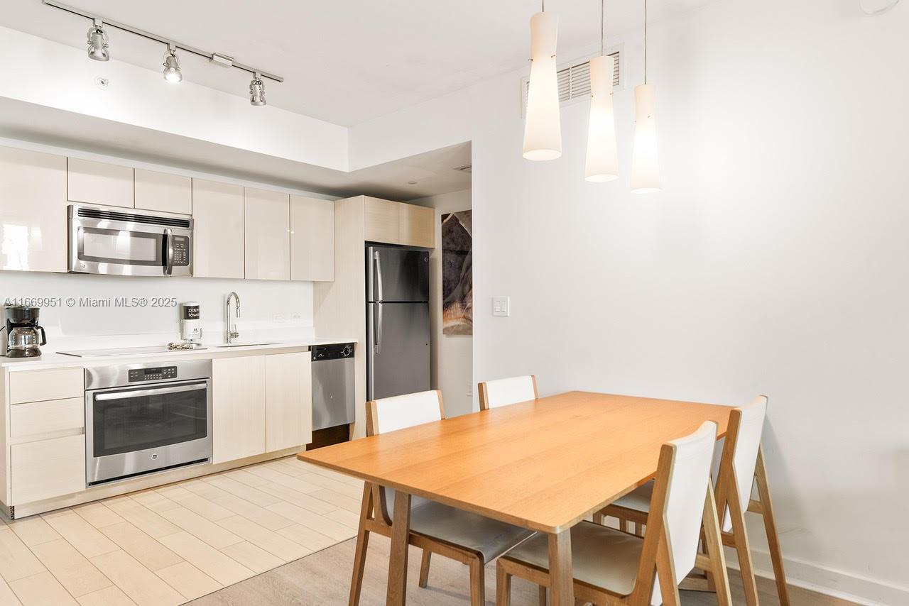 BEACHWALK CONDOMINIUM - Residential