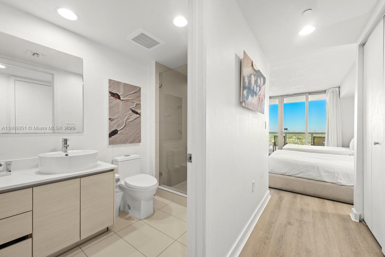 BEACHWALK CONDOMINIUM - Residential