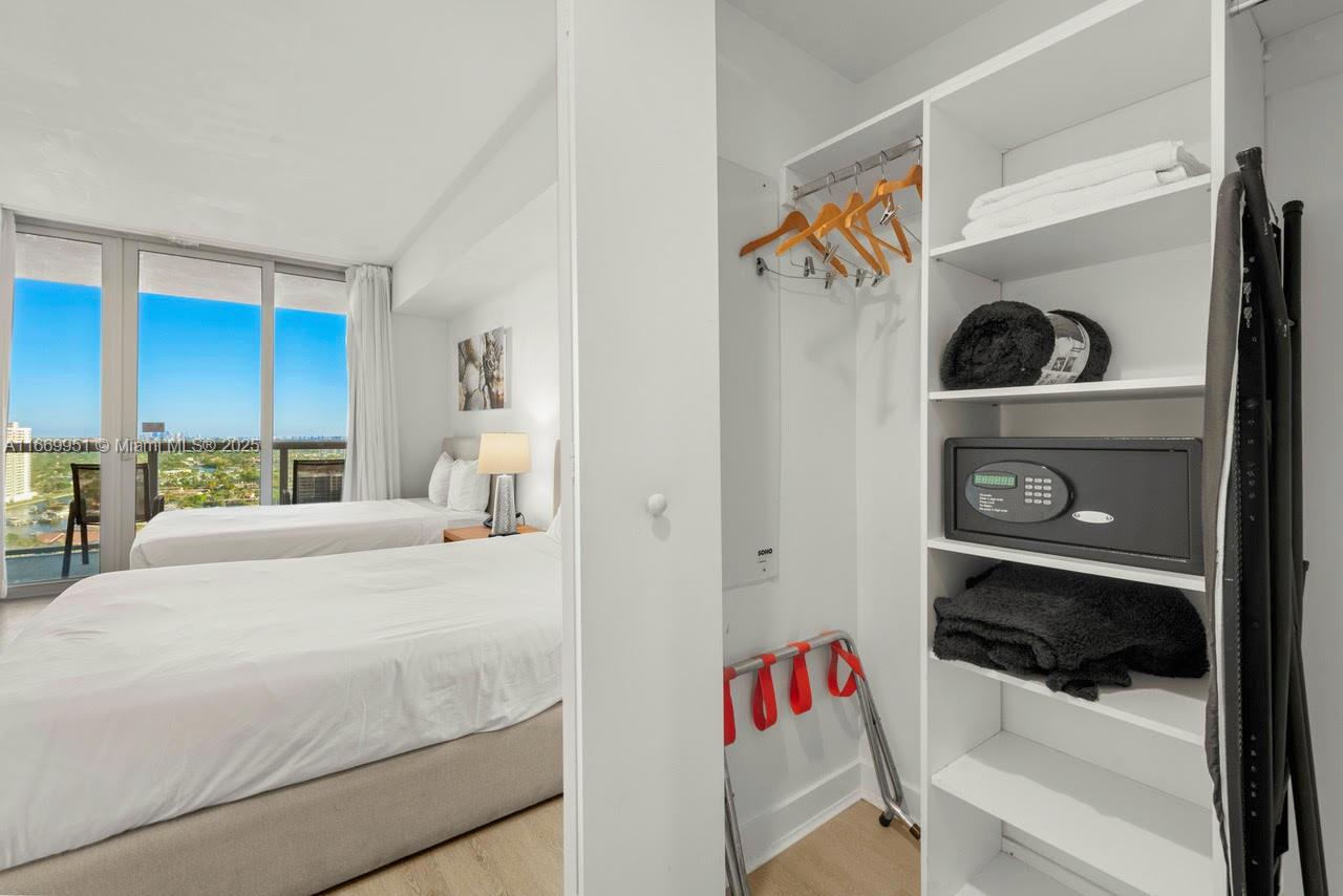 BEACHWALK CONDOMINIUM - Residential