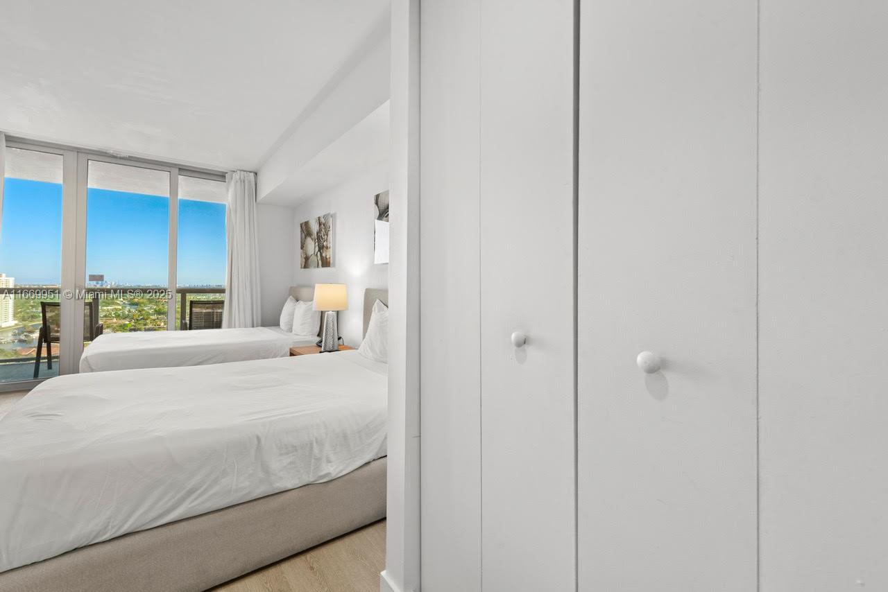 BEACHWALK CONDOMINIUM - Residential