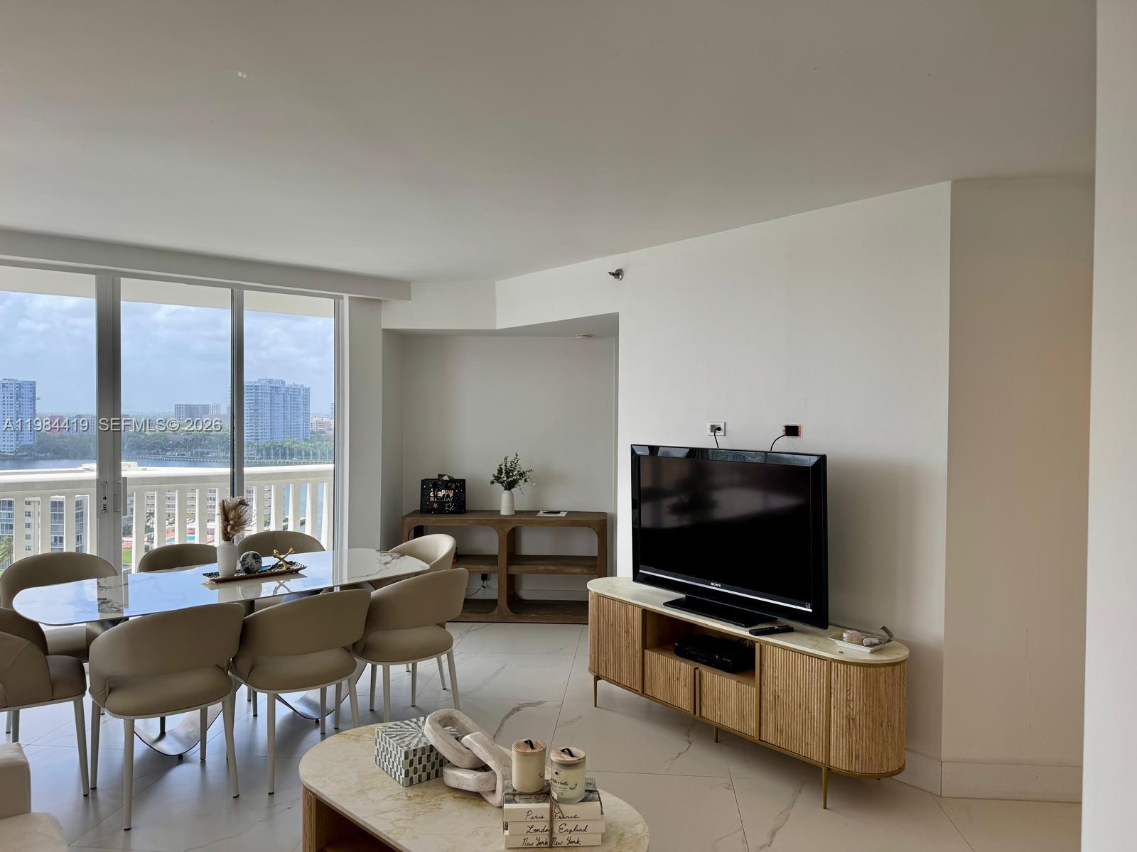 WILLIAMS ISLAND - Residential