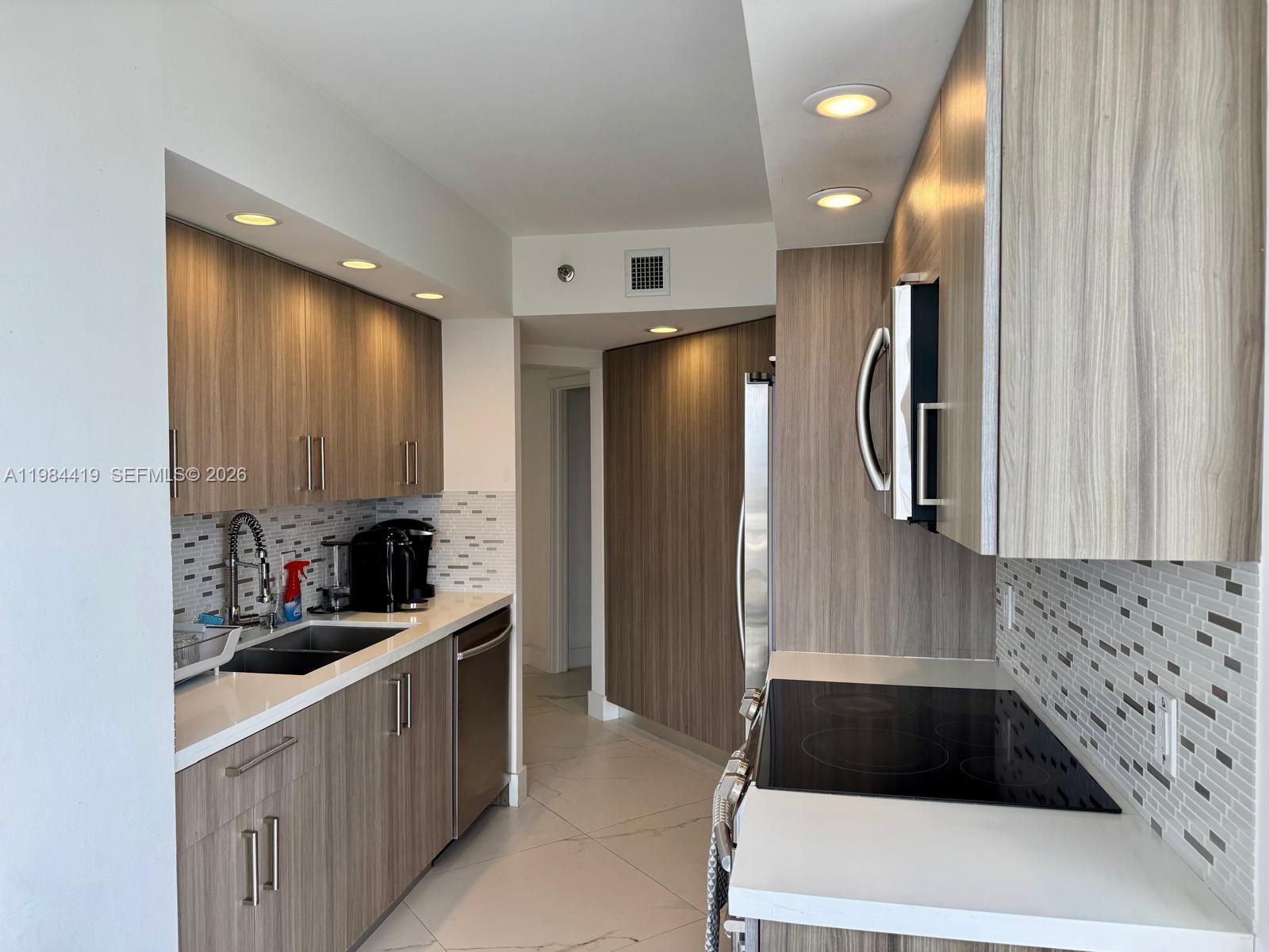 WILLIAMS ISLAND - Residential