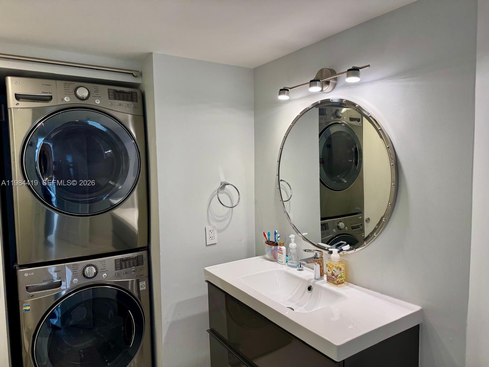 WILLIAMS ISLAND - Residential