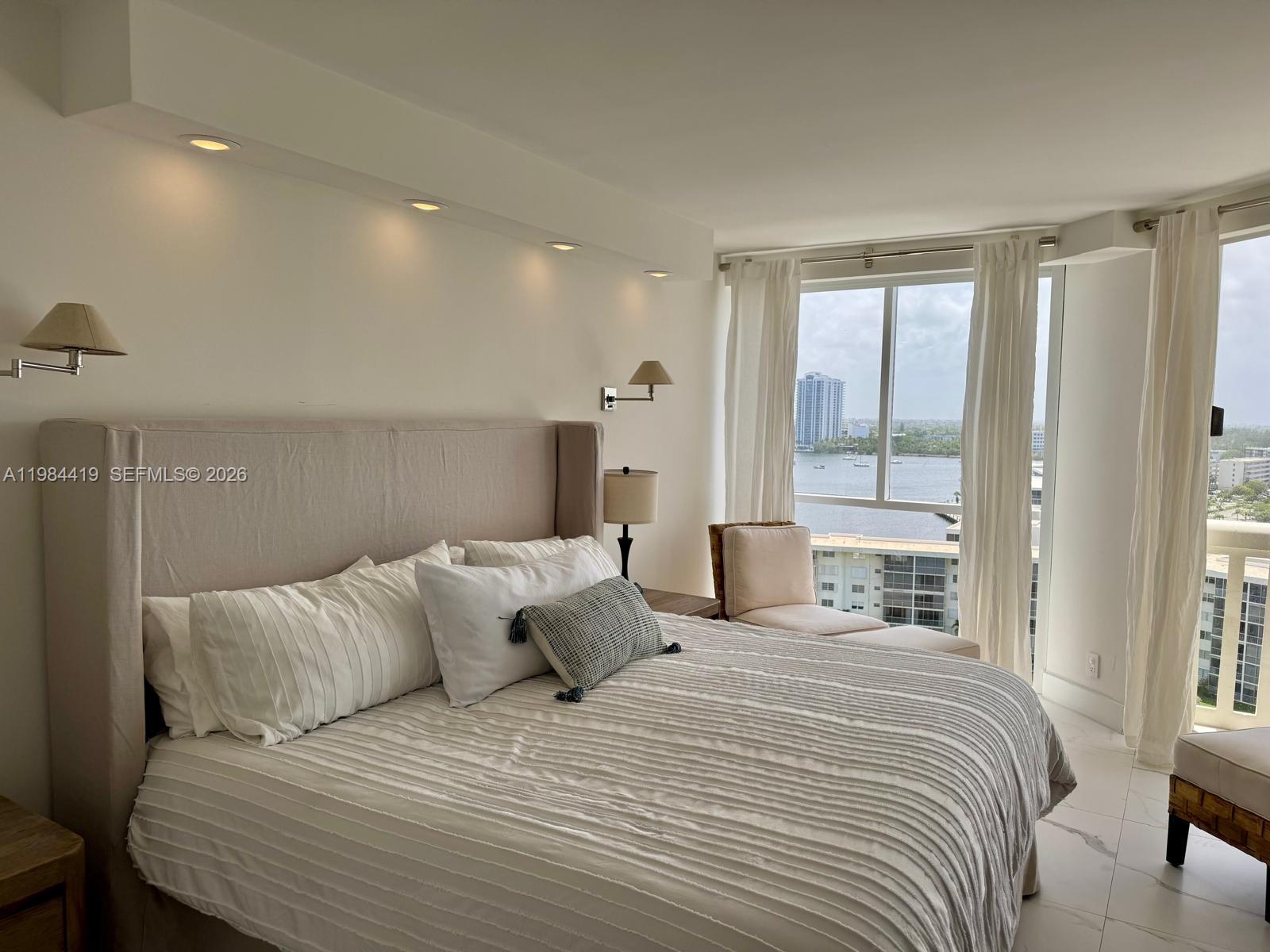 WILLIAMS ISLAND - Residential