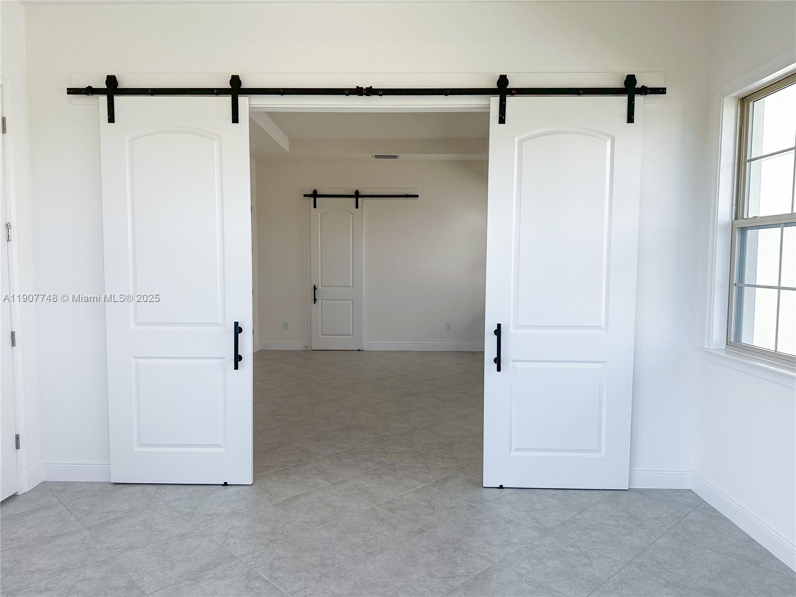 EAGLE CREEK. VILLAGE - Residential Lease