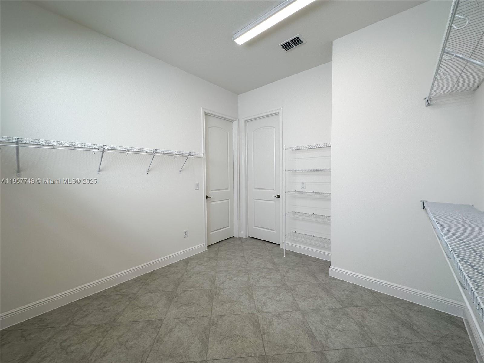 EAGLE CREEK. VILLAGE - Residential Lease