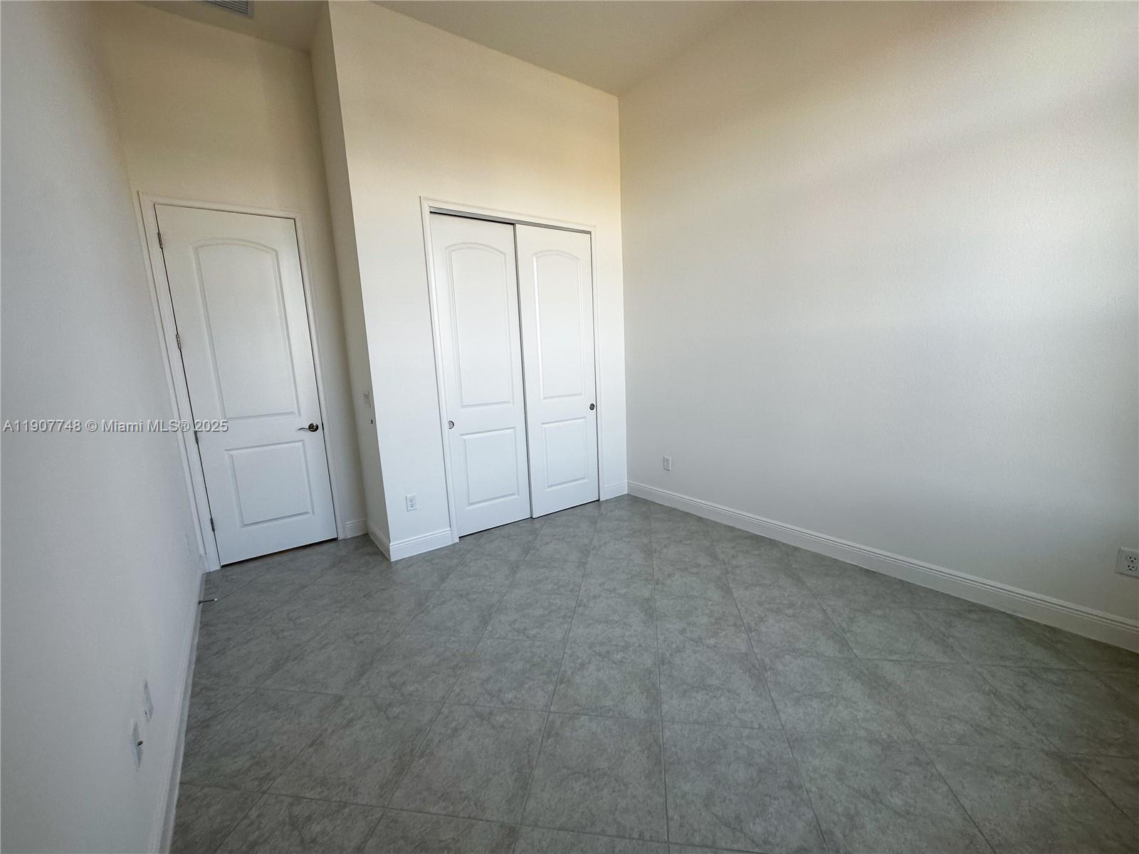 EAGLE CREEK. VILLAGE - Residential Lease