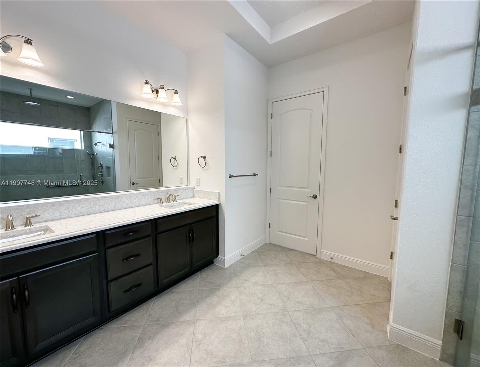 EAGLE CREEK. VILLAGE - Residential Lease